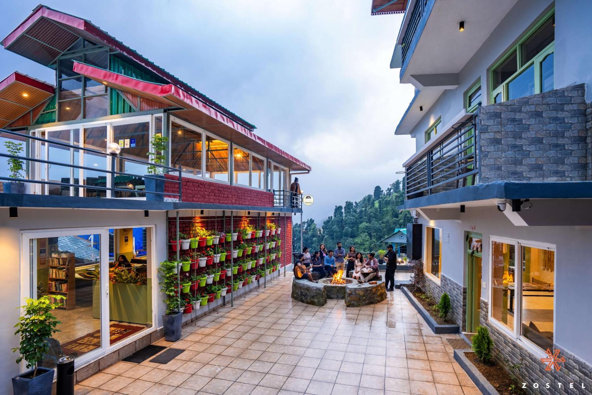 Auberge de jeunesse Zostel Dharamkot à McLeod Ganj Extérieur photo